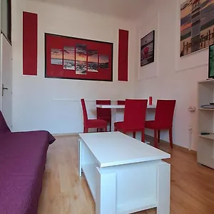 Apartment Red Blue With Private Parking And Gray Blue